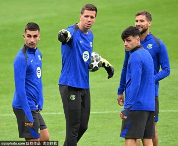巴萨女足冲第四冠，LaLiga“神操作”抢戏欧冠决赛？球迷：脸都不要了！