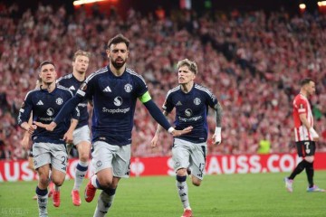 3-0，曼联完胜西甲第4，B费双响炮，乌加特送2妙传，卡塞米罗建功